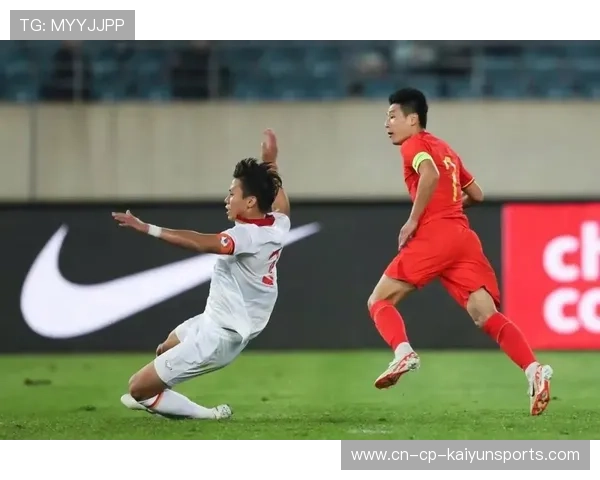 武磊前插速度极快，单刀破门助国足领先