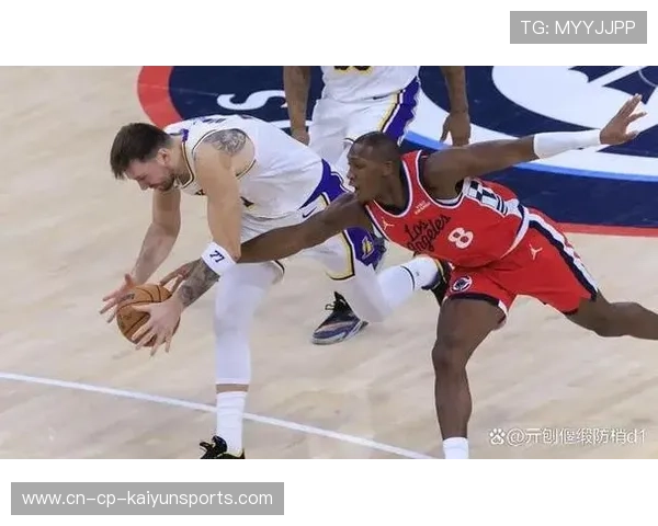 洛杉矶快船对阵洛杉矶湖人：科林斯 篮下强起，防守轮转漏人，洛杉矶快船队和洛杉矶湖人队的区别